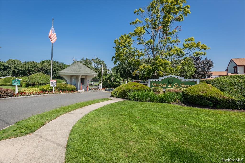 101 Flair Court E, Smithtown, NY 11780