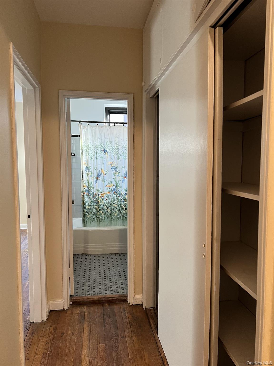 69-60 108th Street # 418, Forest Hills, NY 11375