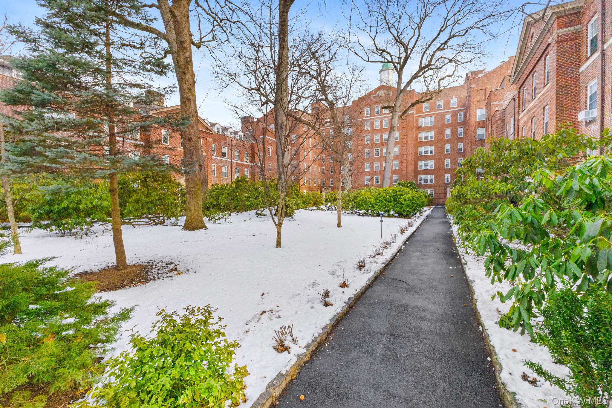 1350 Midland Avenue # 1O, Bronxville, NY 10708