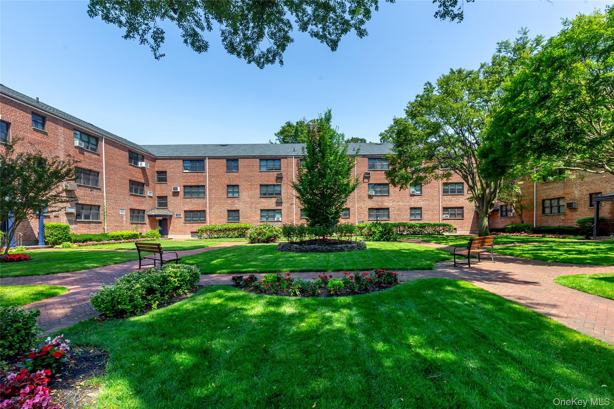 15 BEACH Roads # 3A, Great Neck, NY 11023