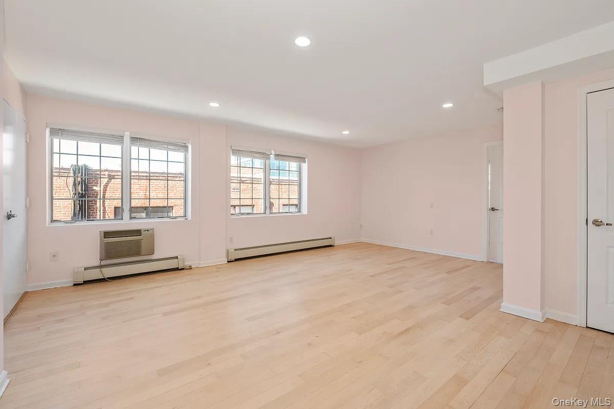 3286 41st Street # 3F, Astoria, NY 11103