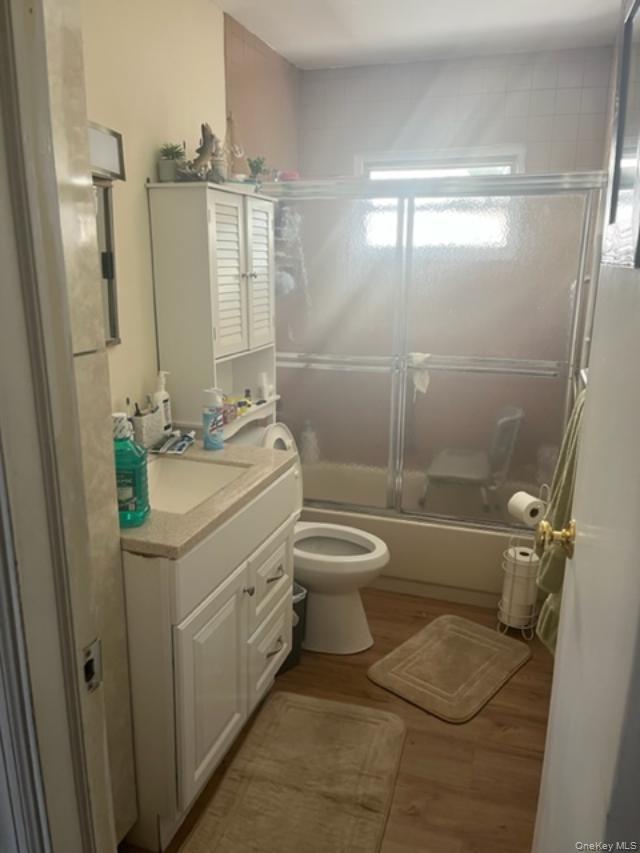 330 florida Avenue, Copiague, NY 11726