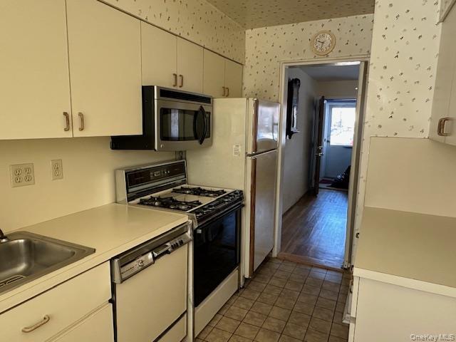 16-26 212 Street # Lower, Bayside, NY 11360