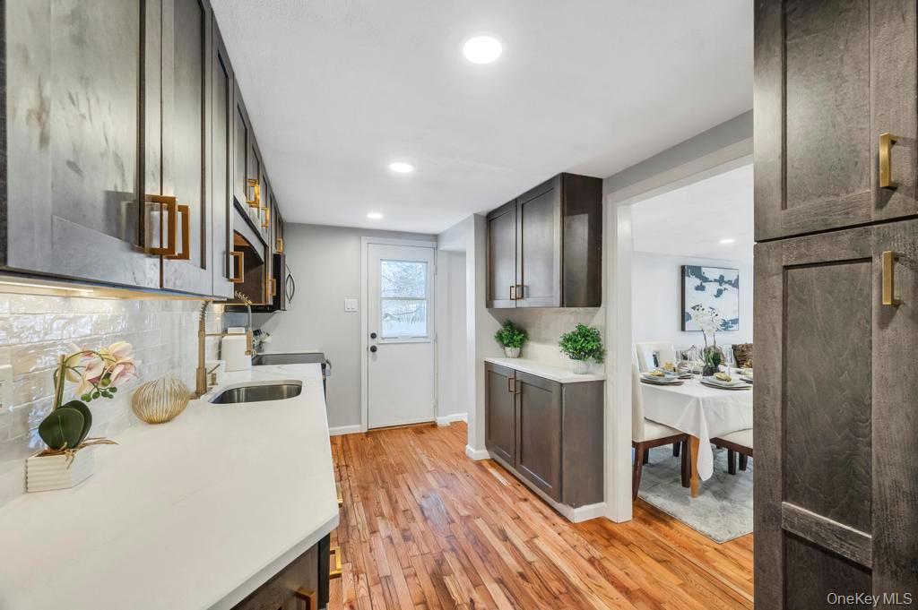 63 Beech Avenue, Farmingville, NY 11738