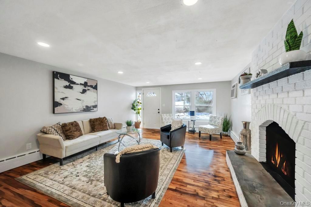 63 Beech Avenue, Farmingville, NY 11738