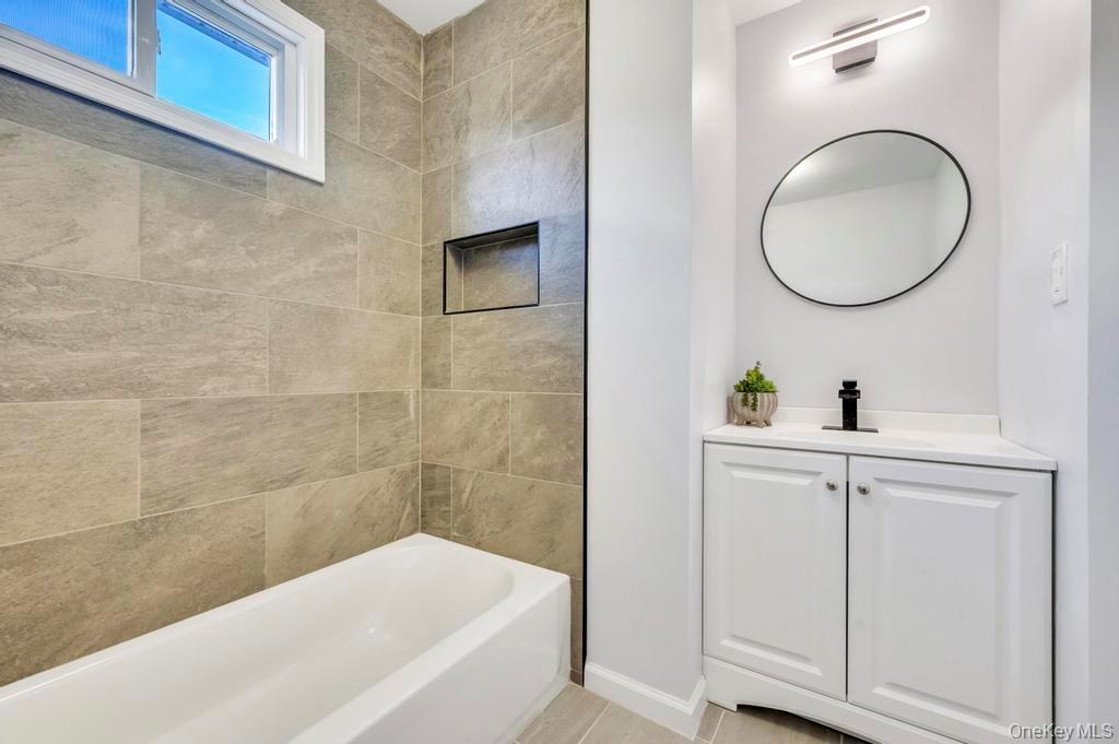 63 Beech Avenue, Farmingville, NY 11738