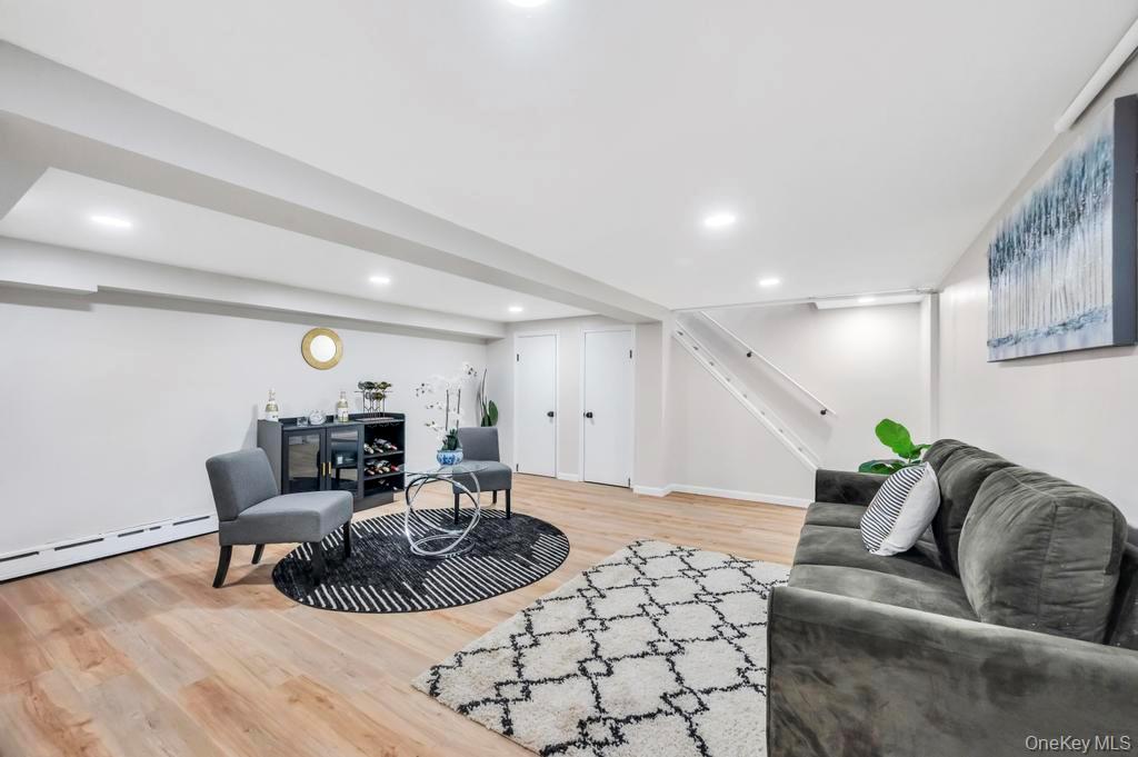 63 Beech Avenue, Farmingville, NY 11738