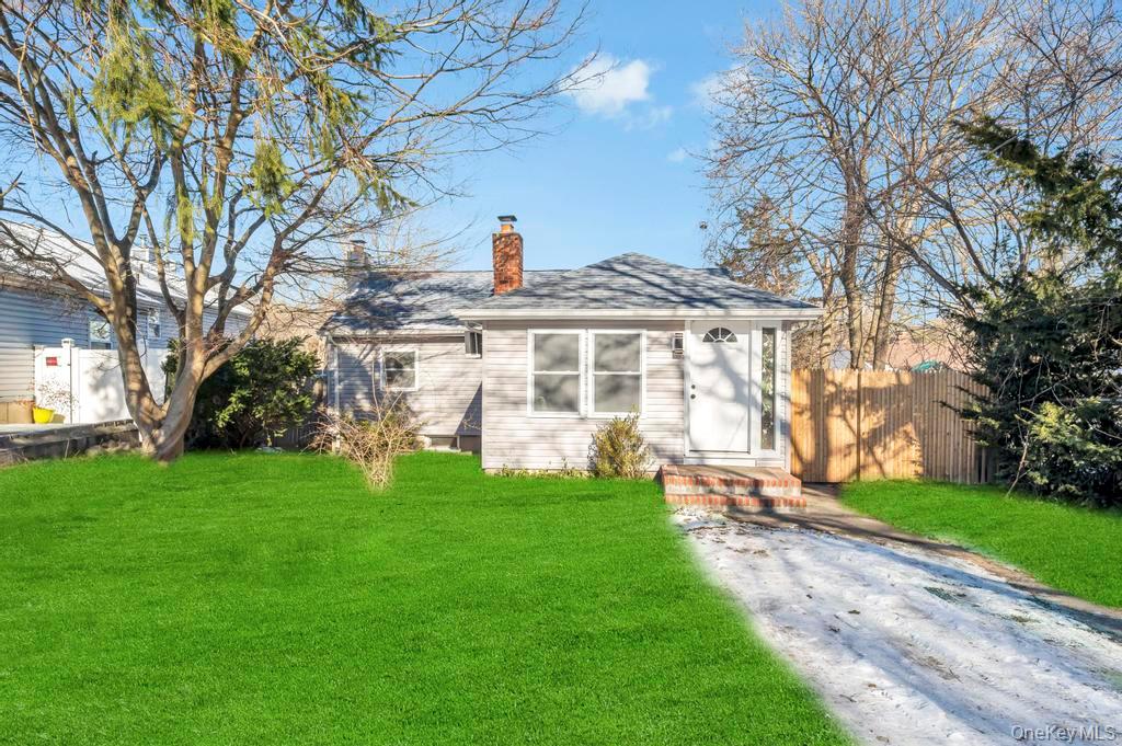 63 Beech Avenue, Farmingville, NY 11738