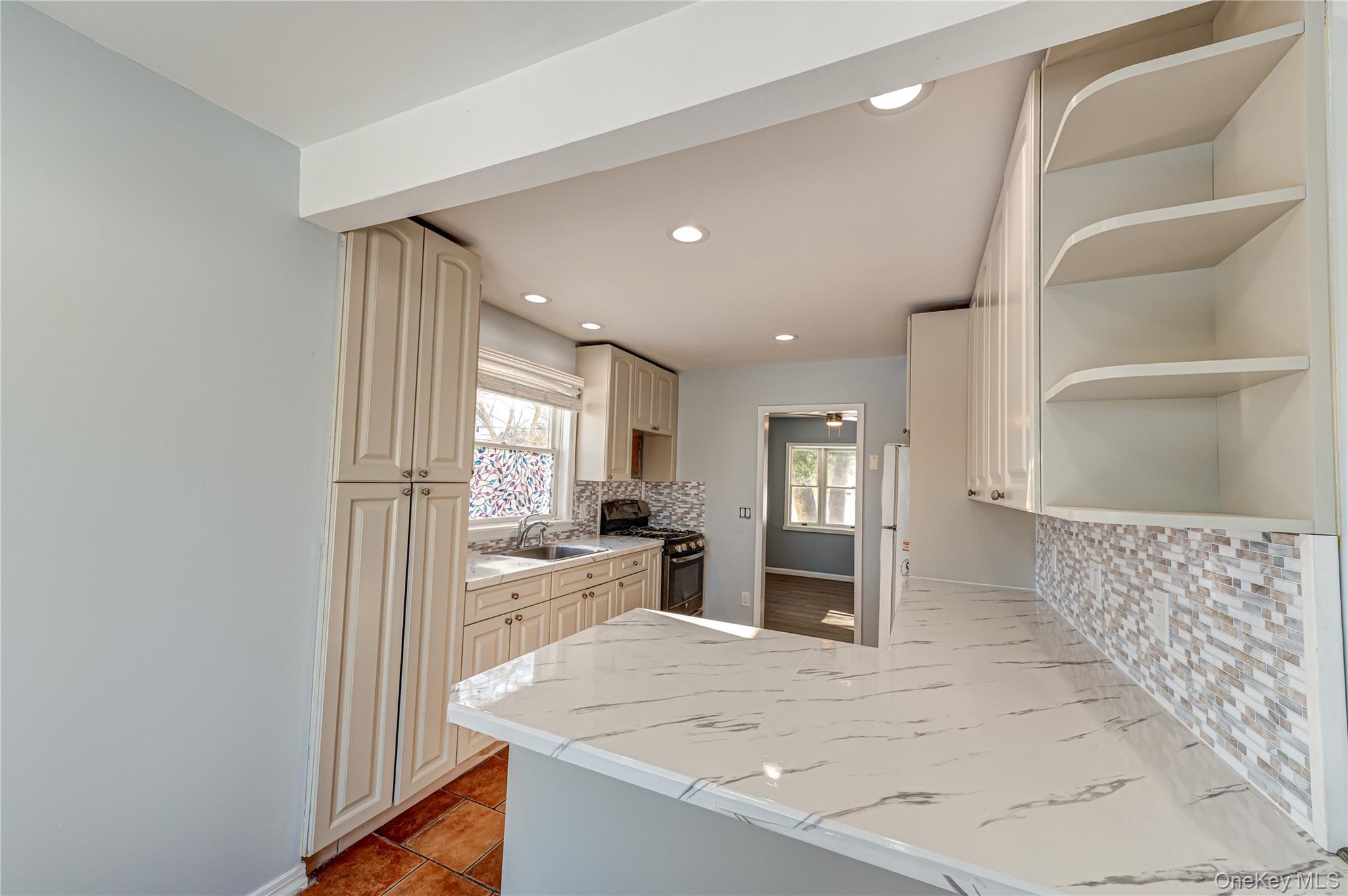 71 Community Road, Bay Shore, NY 11706