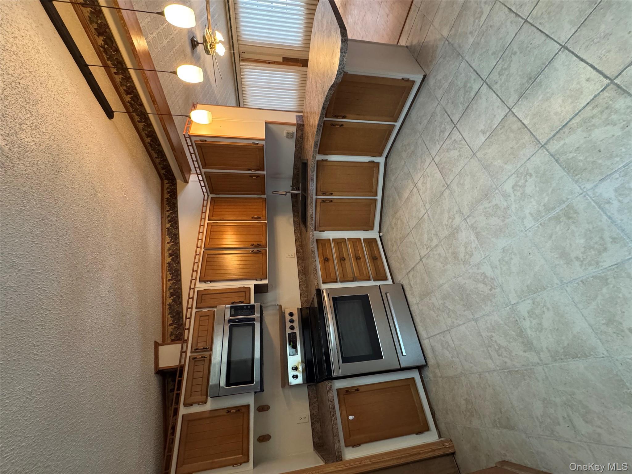 12 Easy Street, Catskill, NY 12414