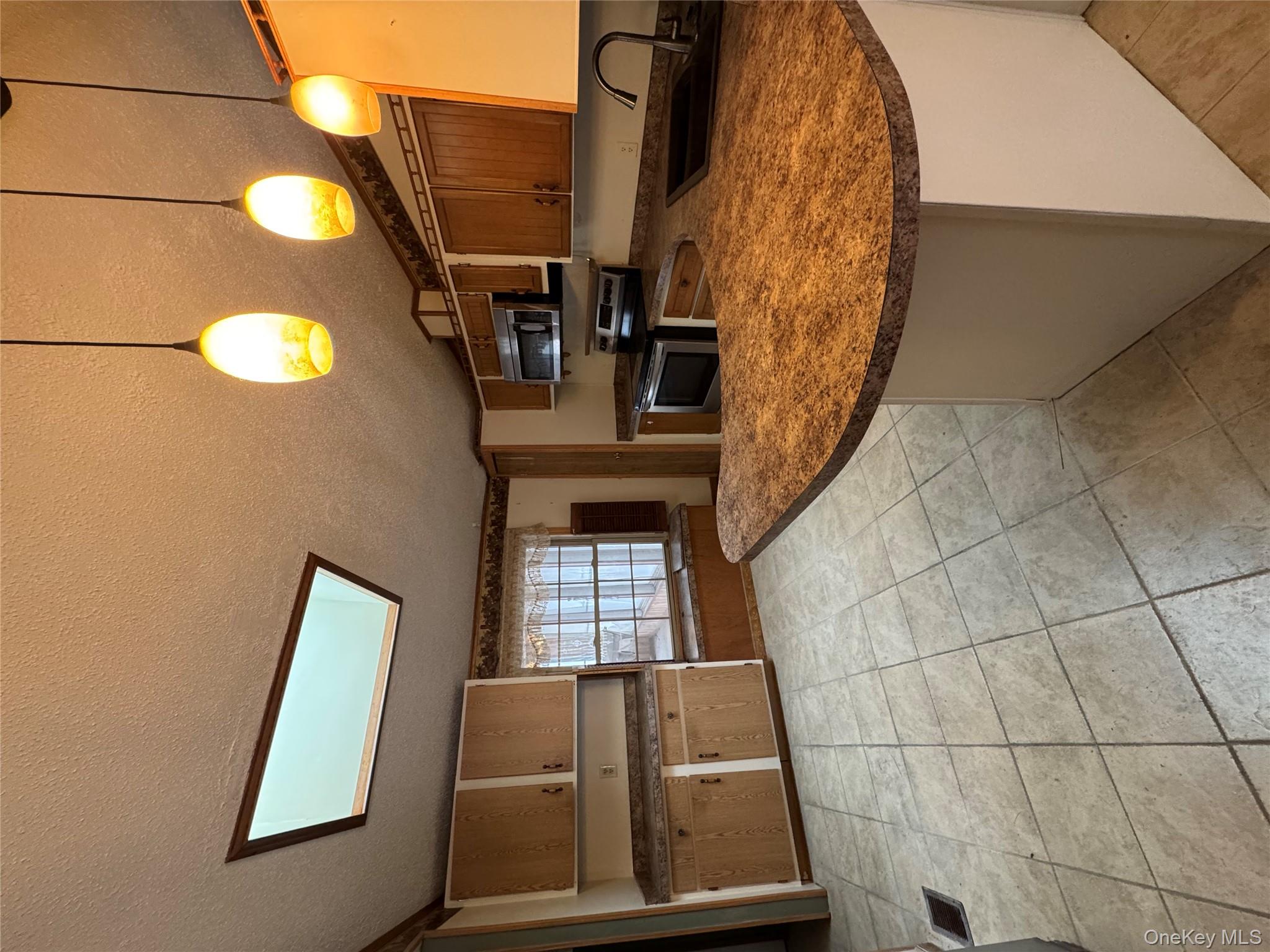 12 Easy Street, Catskill, NY 12414