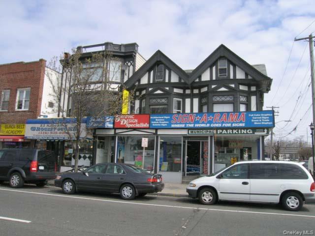 87 S Broadway, Hicksville, NY 11801