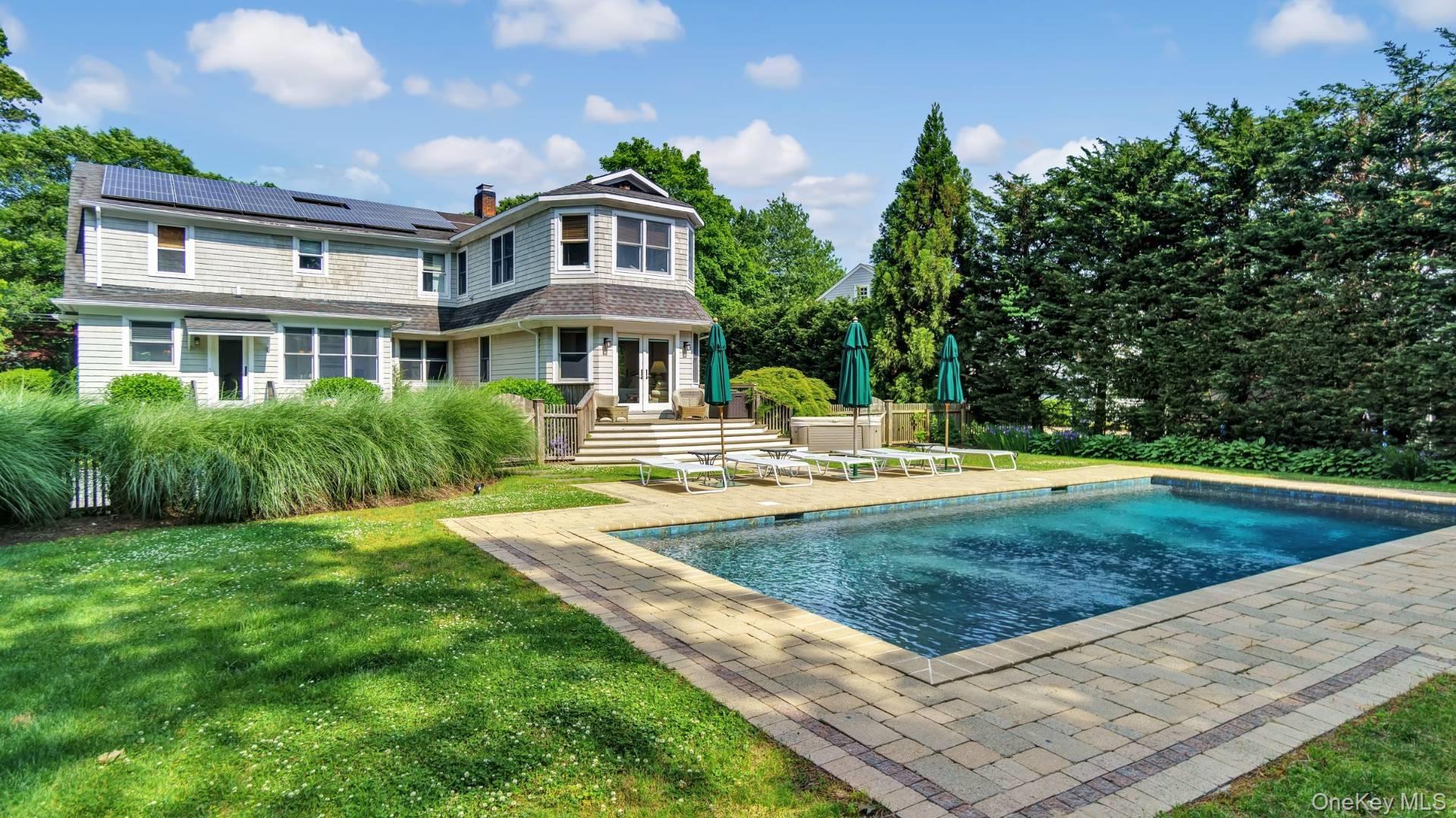 39 Beach Road, Westhampton Beach, NY 11978