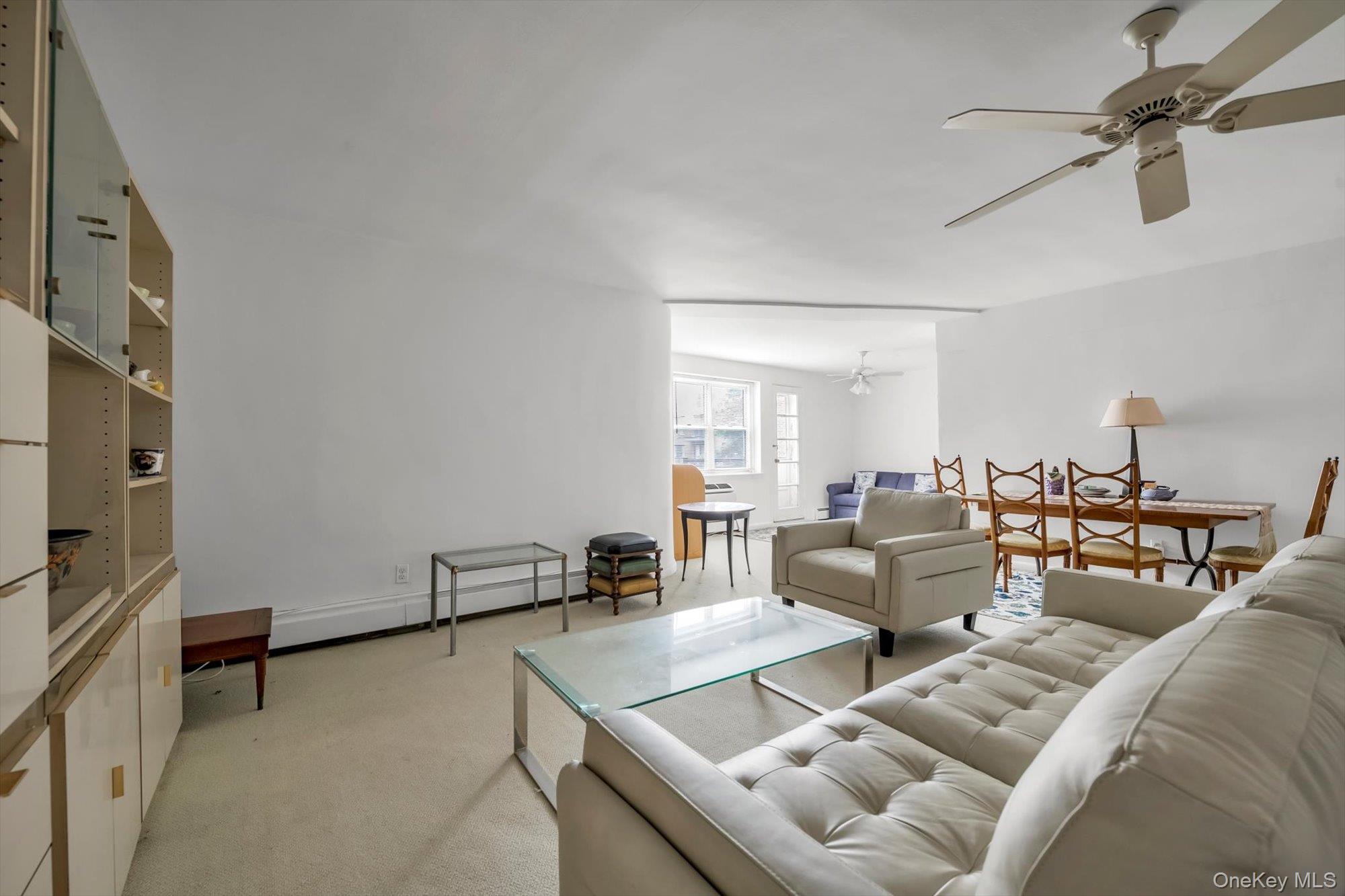 25 Chapel Place # 3N, Great Neck, NY 11021