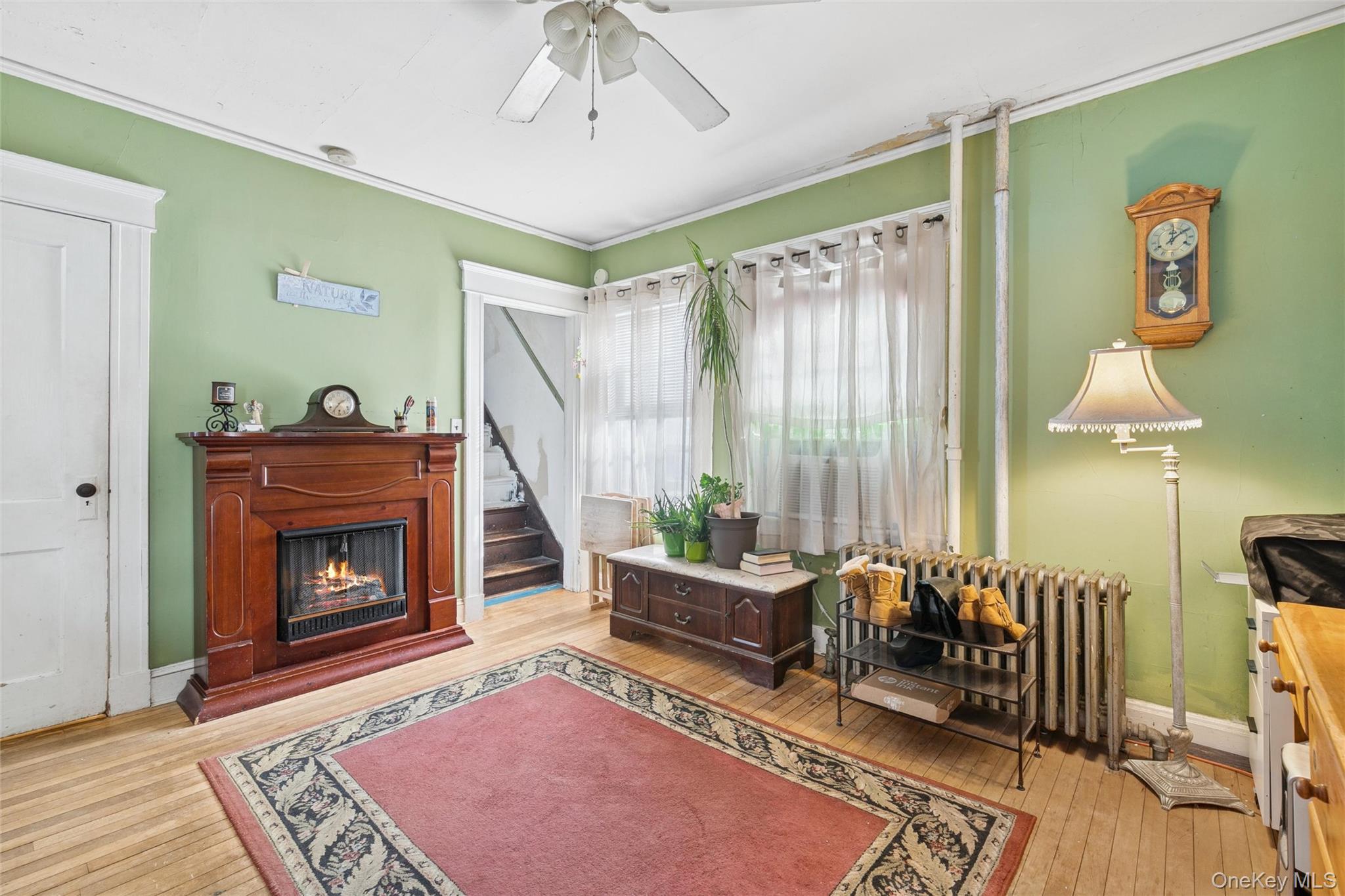 73 Redmond Avenue, Bay Shore, NY 11706