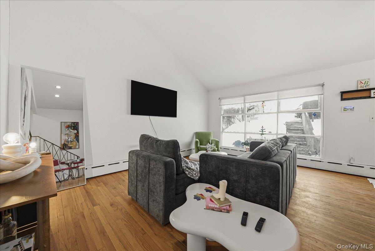 72 Park ave Terrace, Yonkers, NY 10703