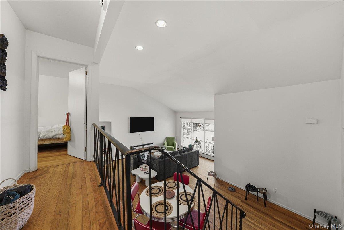 72 Park ave Terrace, Yonkers, NY 10703