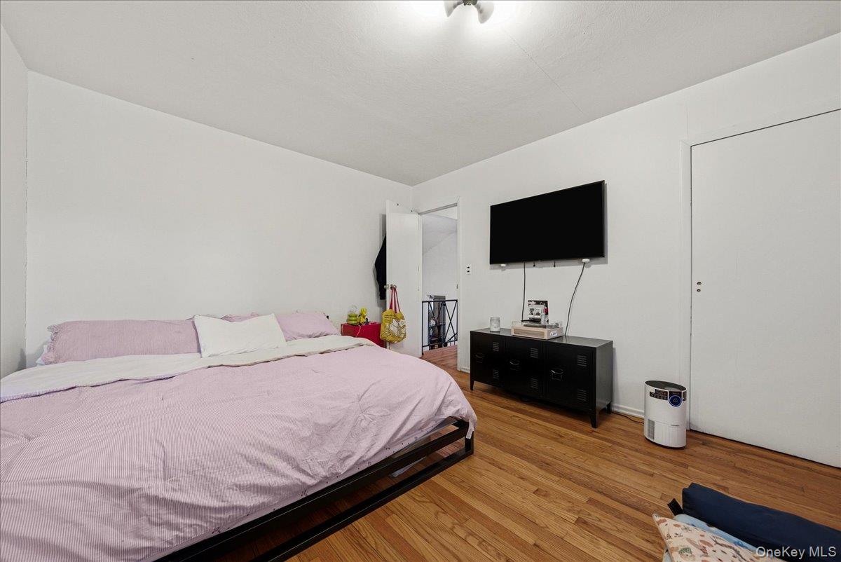 72 Park ave Terrace, Yonkers, NY 10703