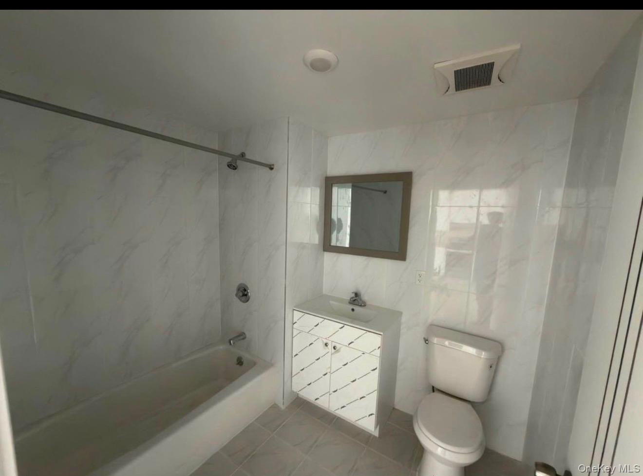 70-40 45 Avenue # 5G, Woodside, NY 11377