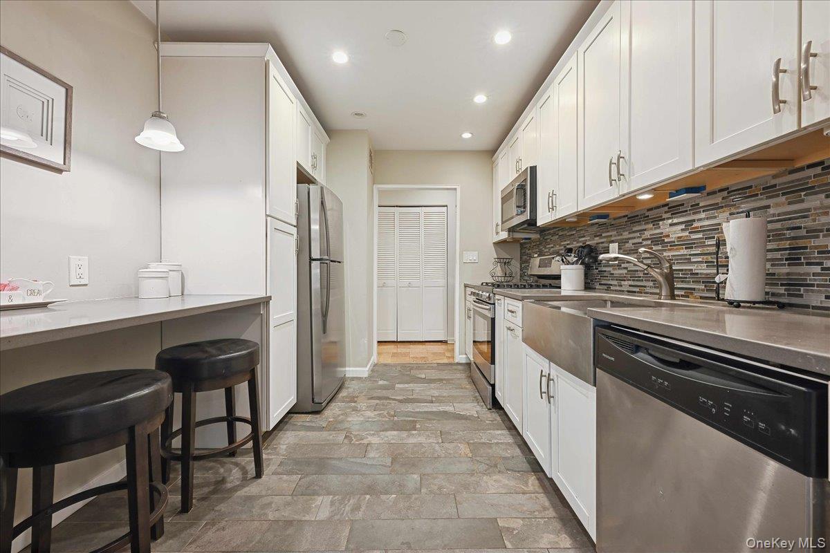 700 Shore Road # 4O, Long Beach, NY 11561