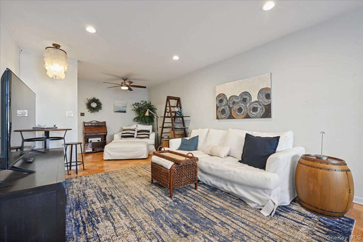 700 Shore Road # 4O, Long Beach, NY 11561