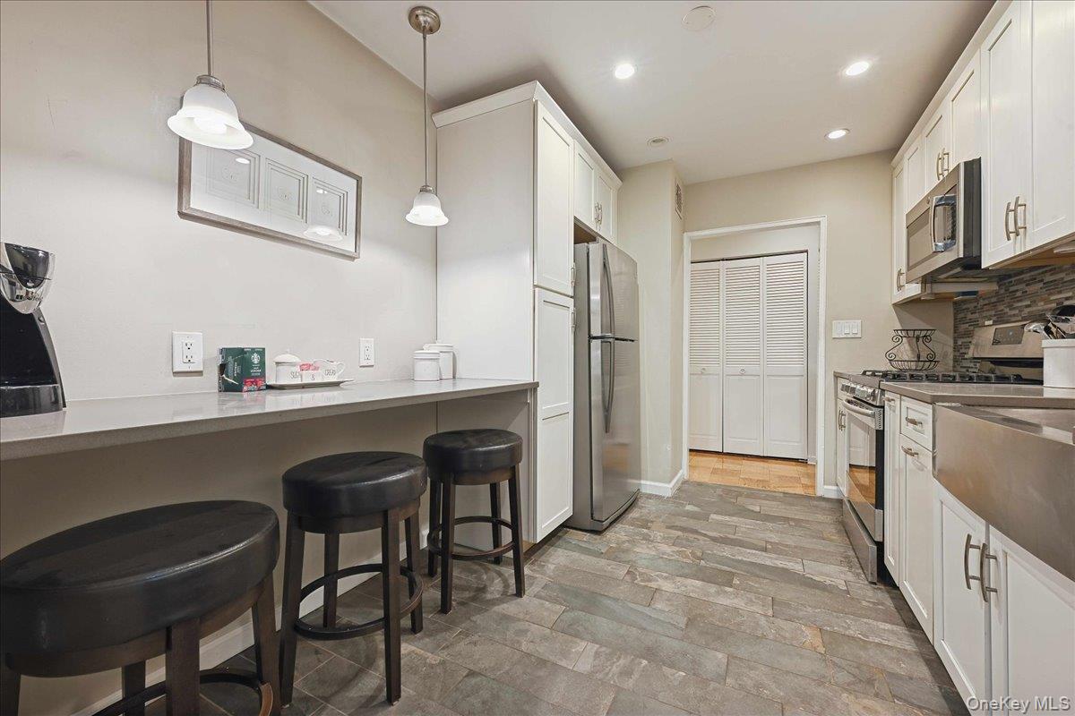 700 Shore Road # 4O, Long Beach, NY 11561