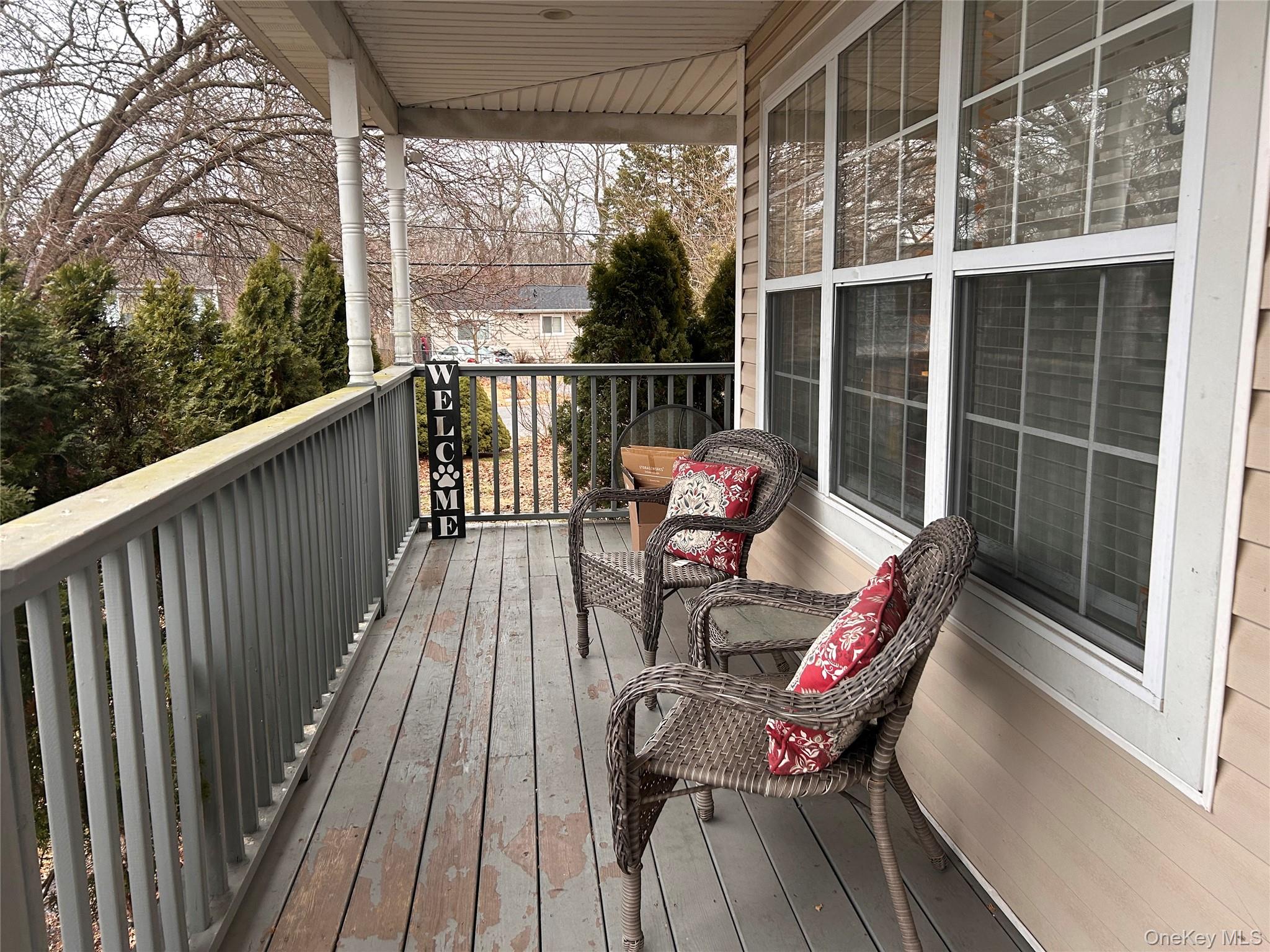 194 E Parkview Drive, Shirley, NY 11967