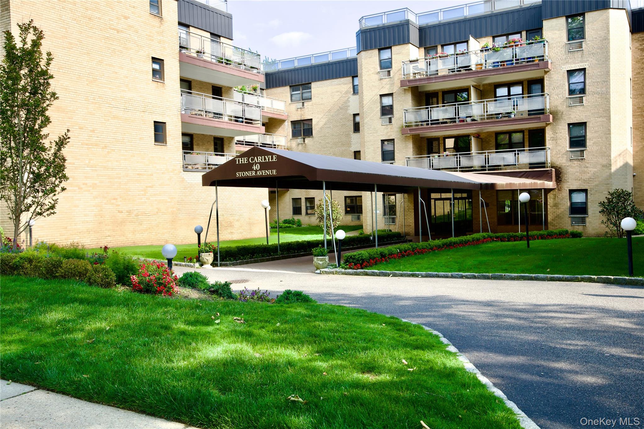 40 Stoner # 3bb, Great Neck, NY 11021