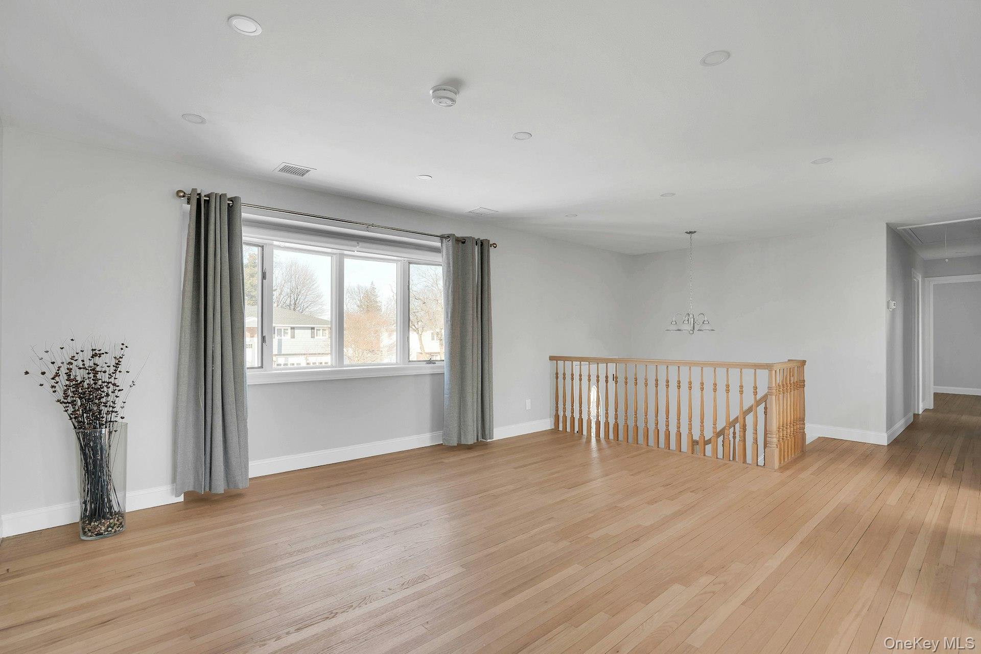 89 Harvest Lane, Commack, NY 11725