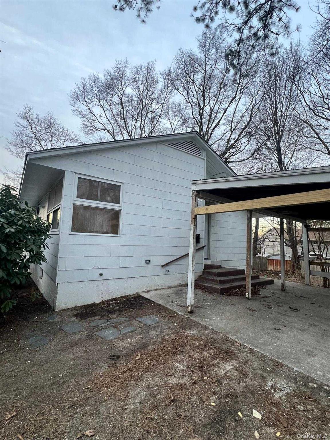 5 Birch Court, Riverhead, NY 11901