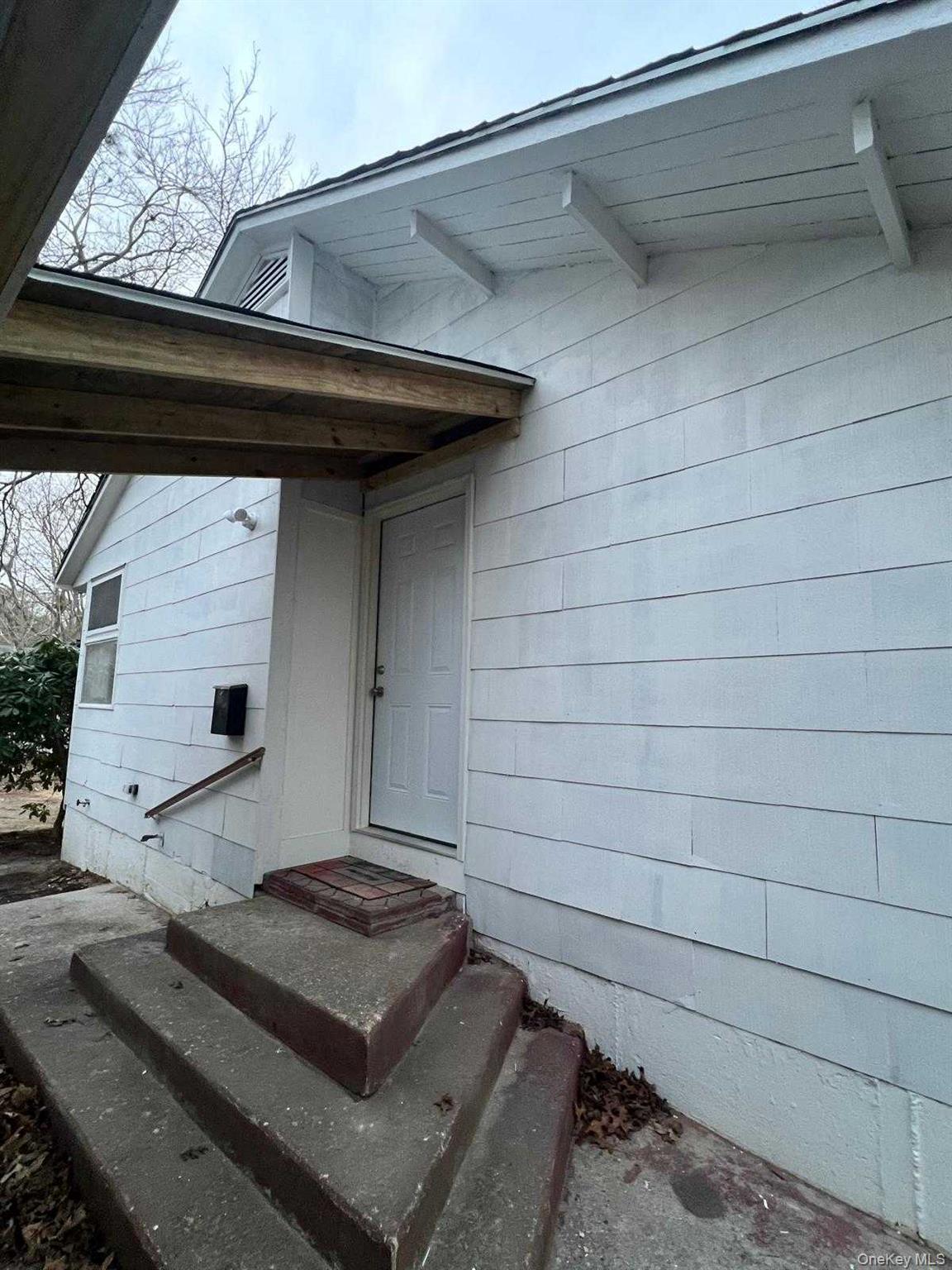 5 Birch Court, Riverhead, NY 11901