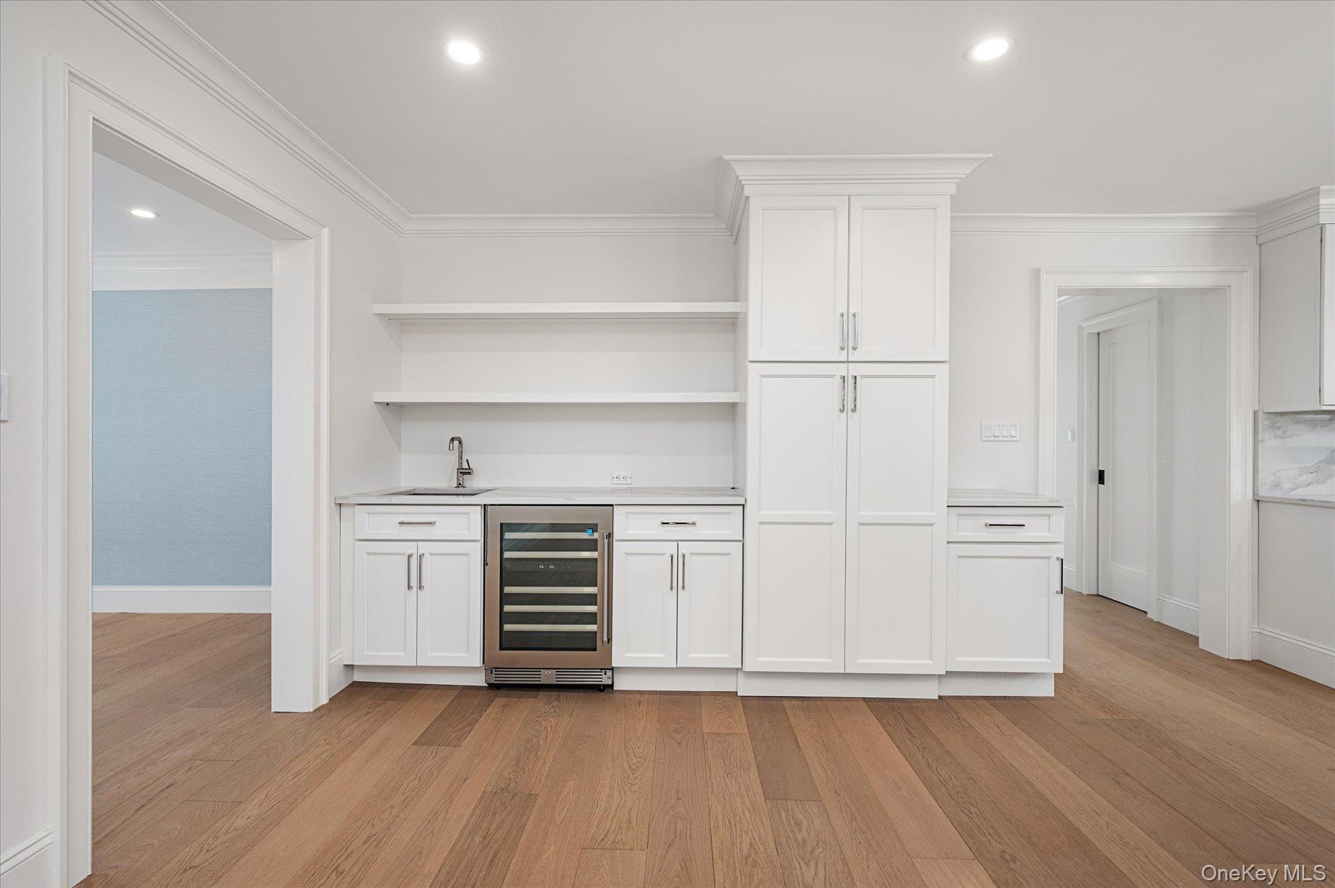 20 Fox Hunt Lane, Cold Spring Harbor, NY 11724