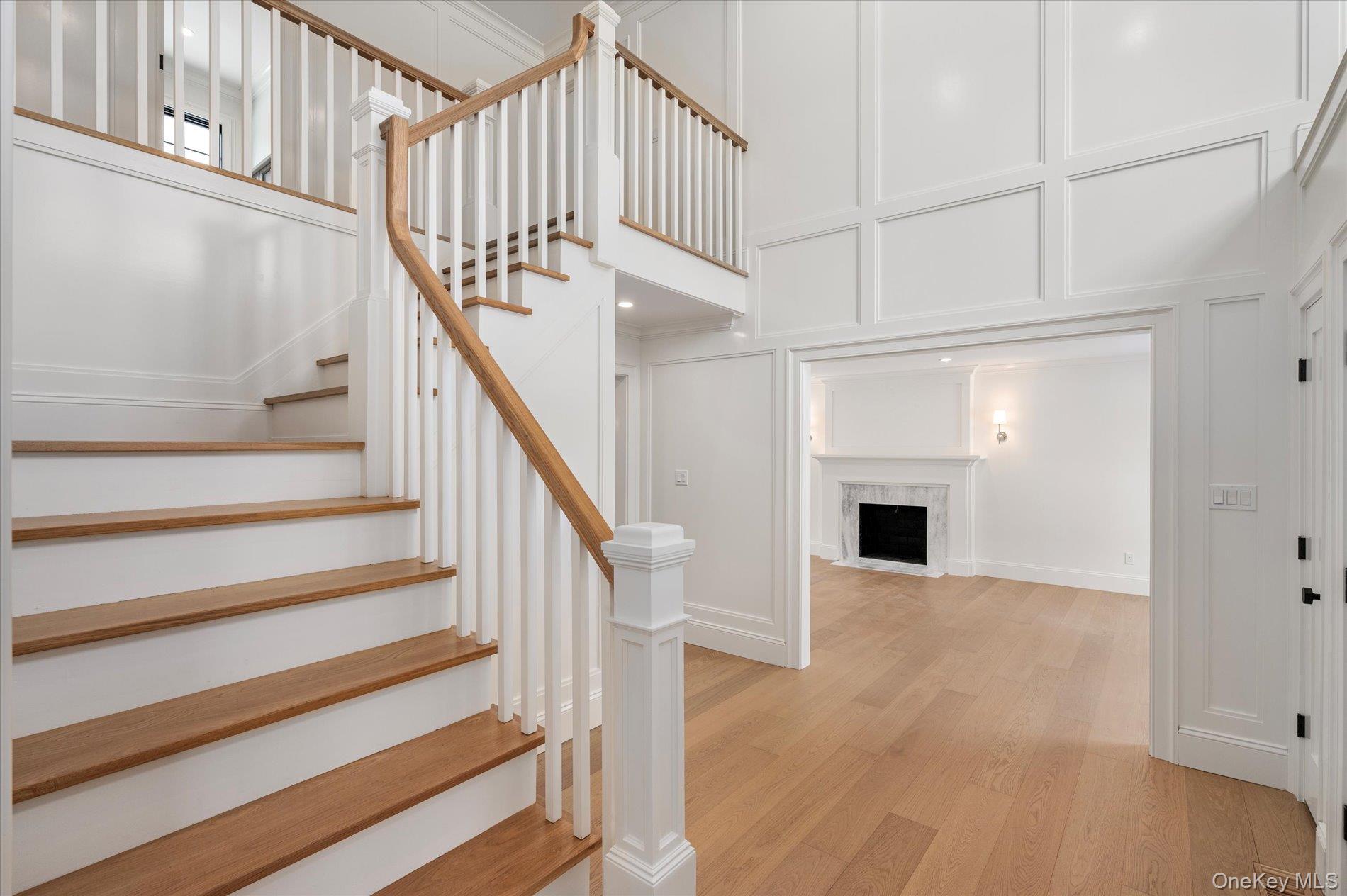 20 Fox Hunt Lane, Cold Spring Harbor, NY 11724