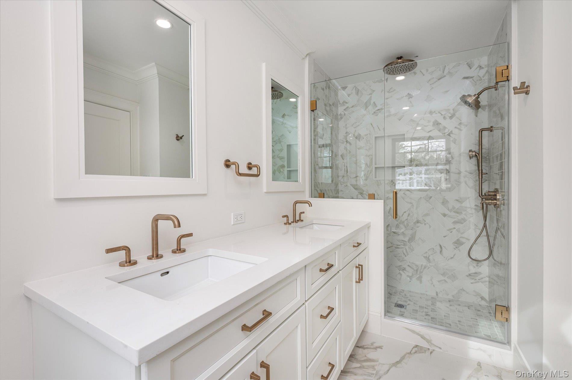 20 Fox Hunt Lane, Cold Spring Harbor, NY 11724