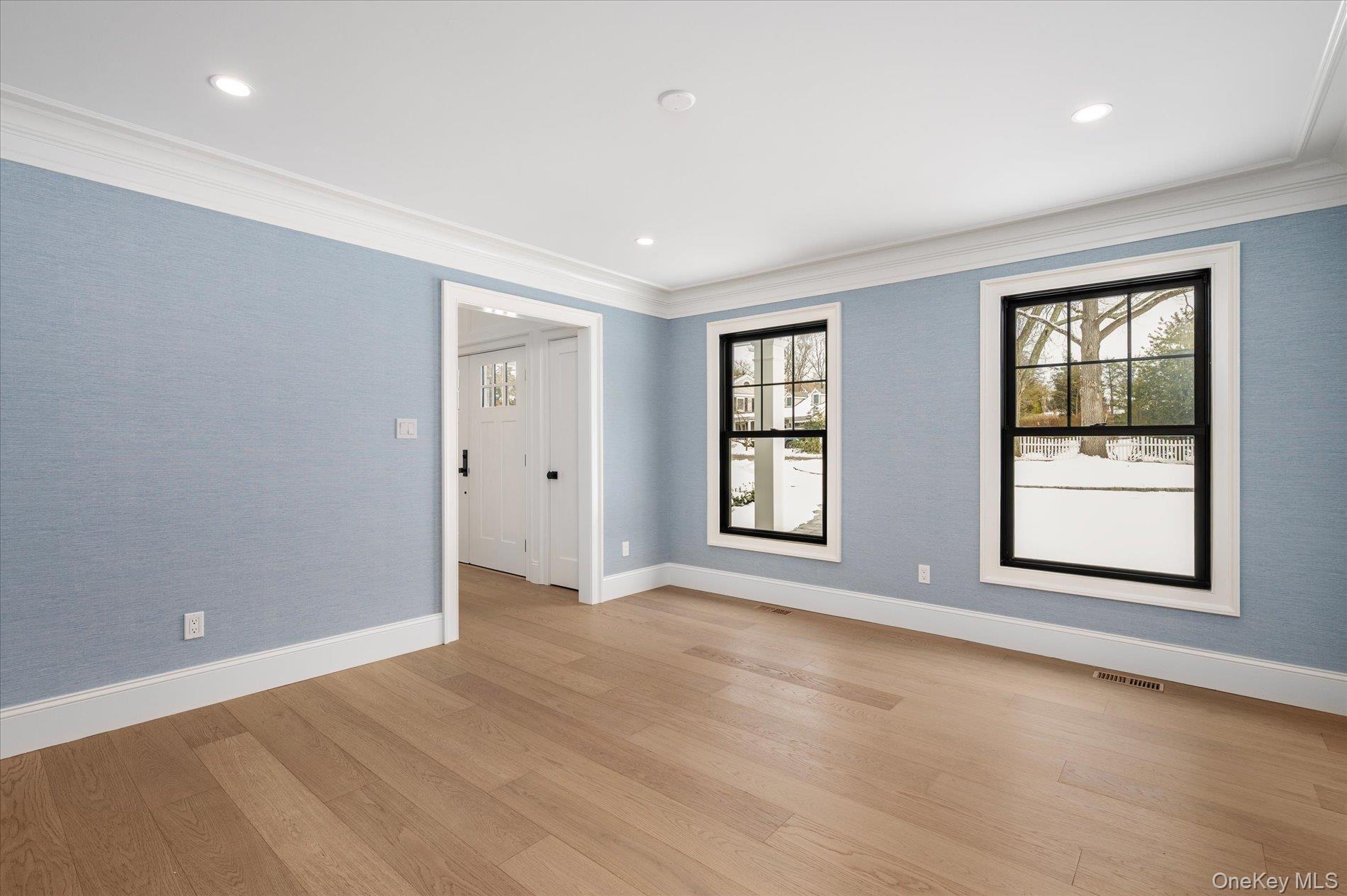 20 Fox Hunt Lane, Cold Spring Harbor, NY 11724