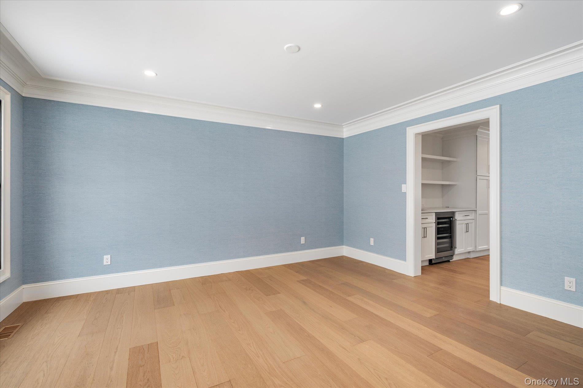 20 Fox Hunt Lane, Cold Spring Harbor, NY 11724