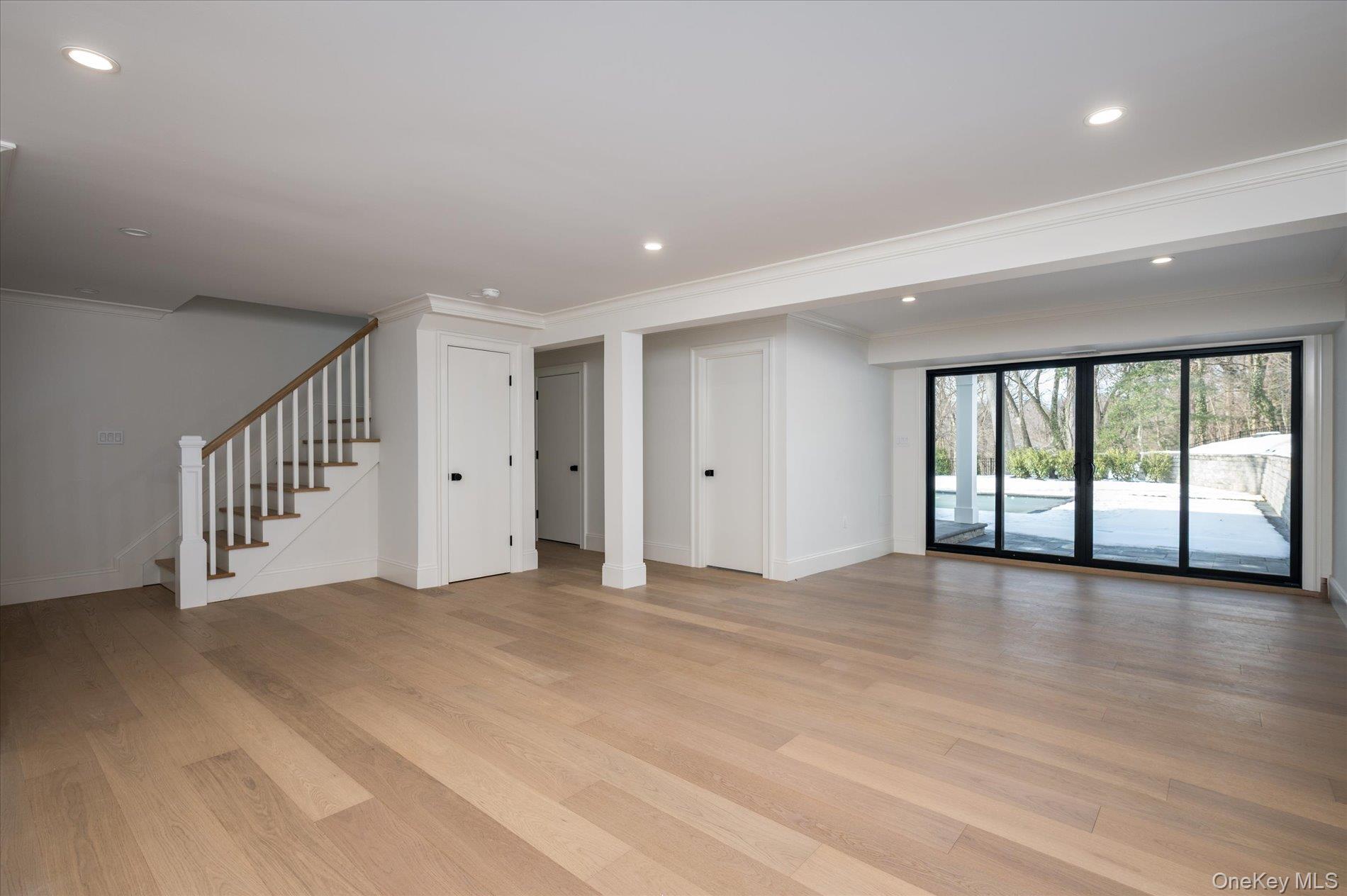 20 Fox Hunt Lane, Cold Spring Harbor, NY 11724