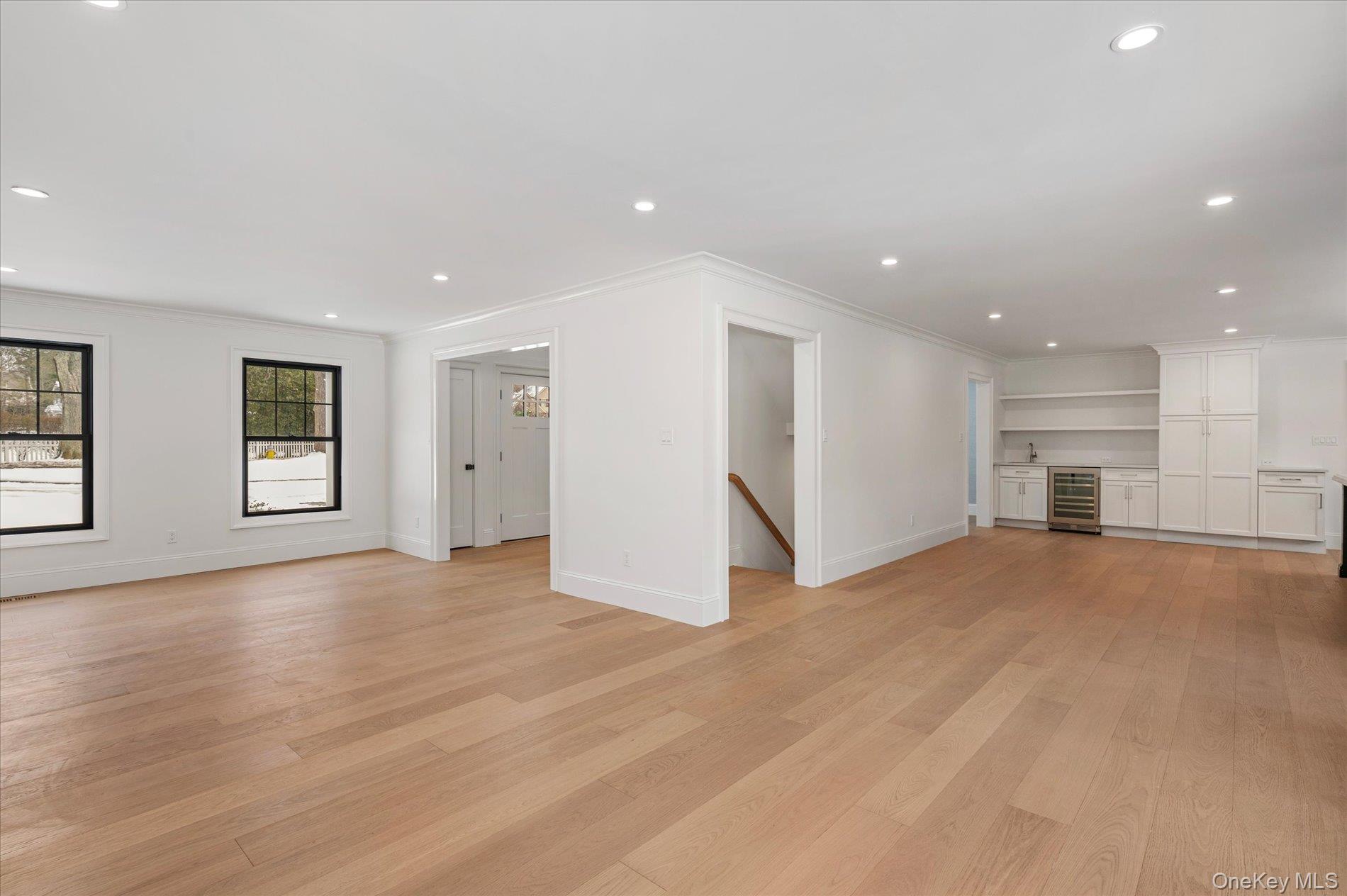 20 Fox Hunt Lane, Cold Spring Harbor, NY 11724