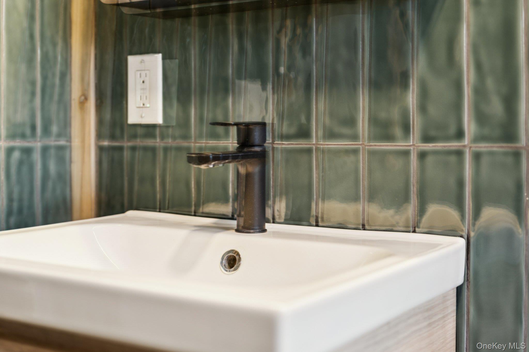 176 Maple Avenue, Flanders, NY 11901