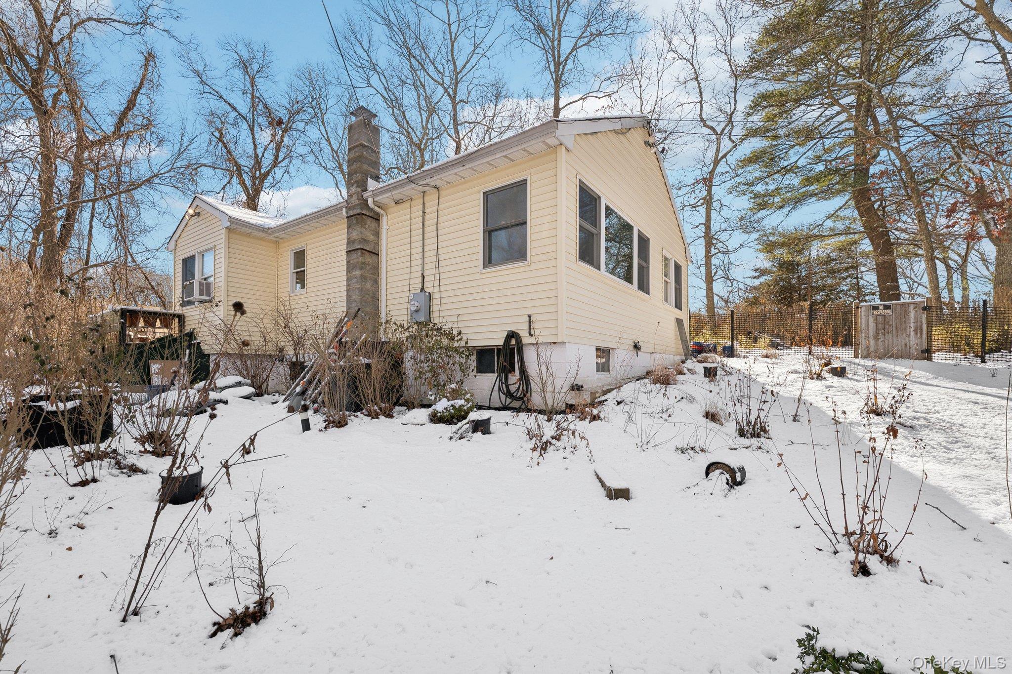 176 Maple Avenue, Flanders, NY 11901