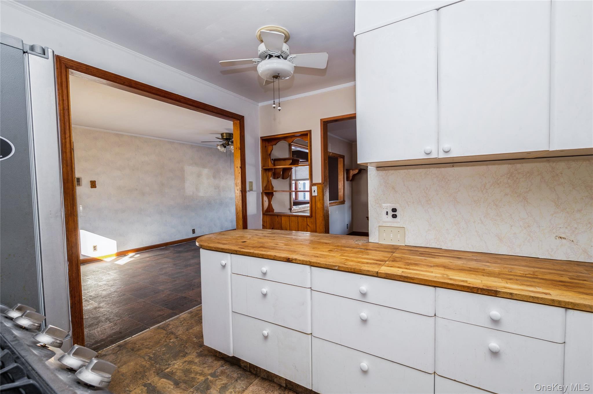 54 31st Street, Copiague, NY 11726