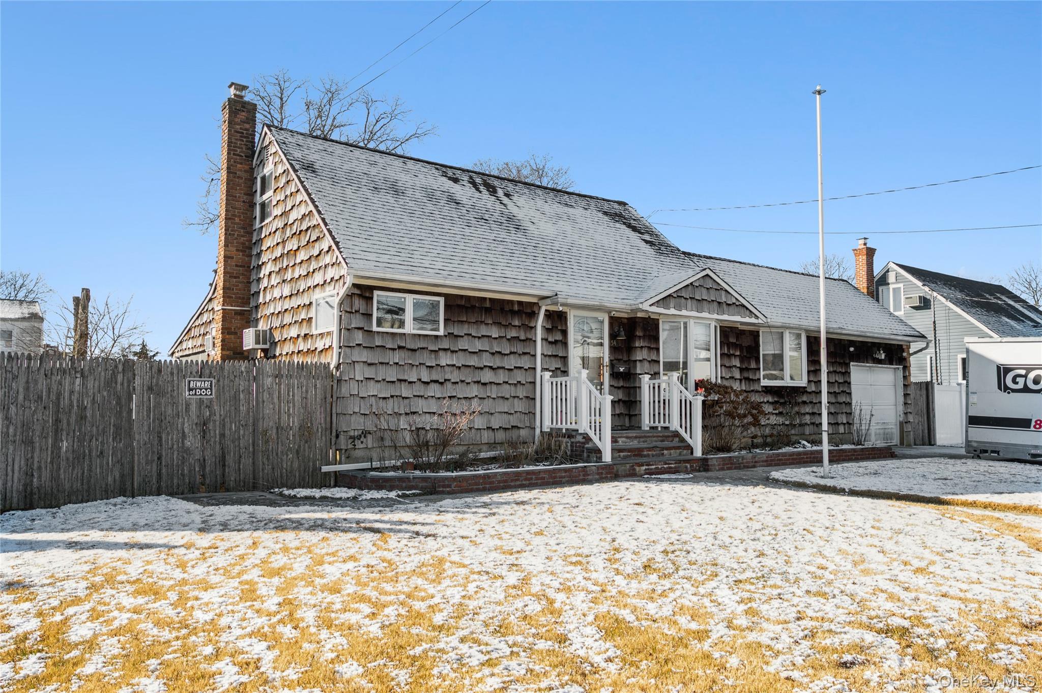 54 31st Street, Copiague, NY 11726