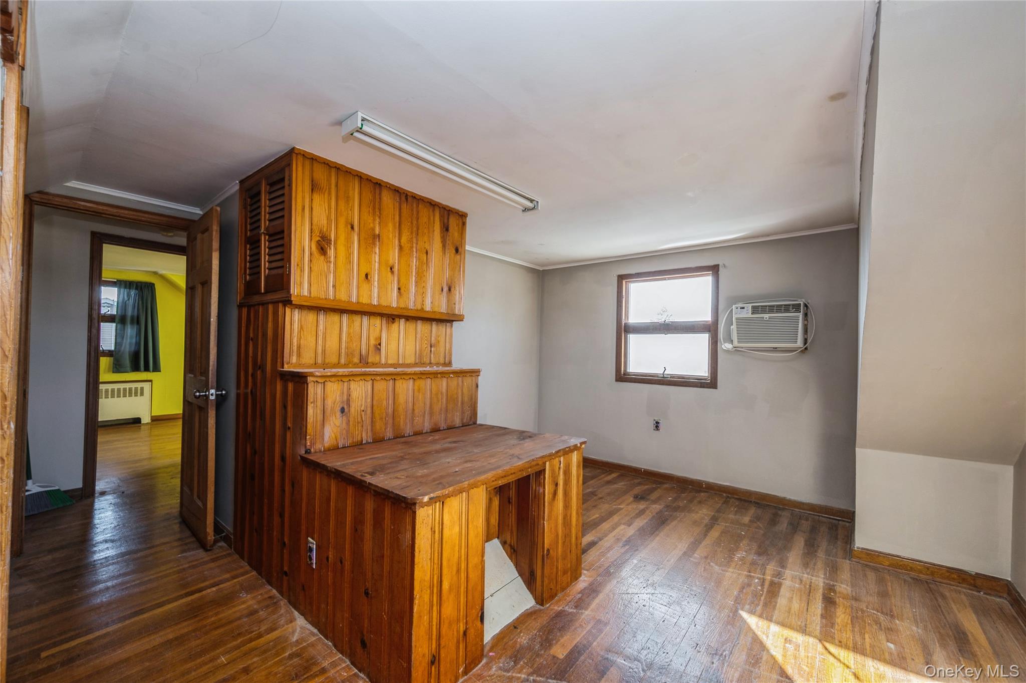 54 31st Street, Copiague, NY 11726