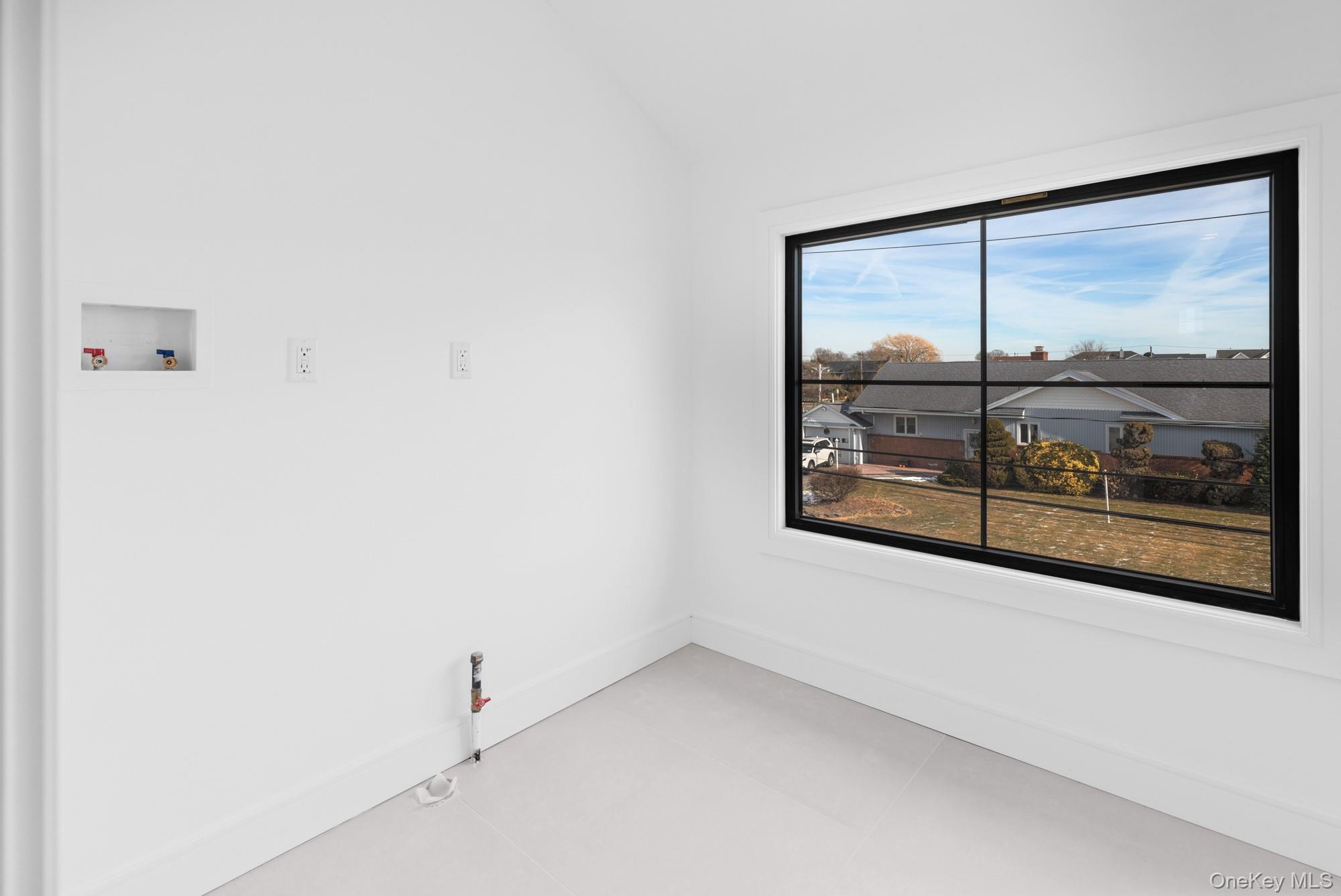 24 Midway Street, Babylon, NY 11702