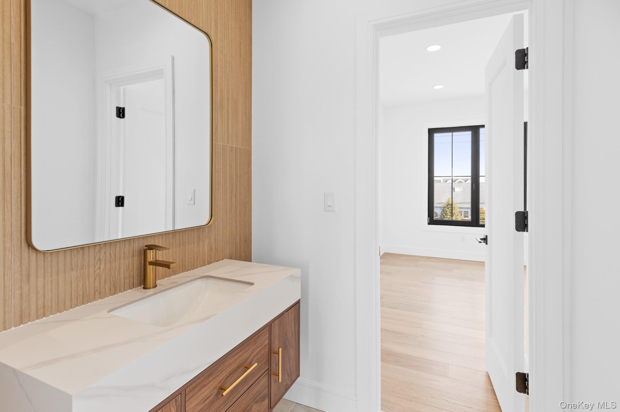 24 Midway Street, Babylon, NY 11702