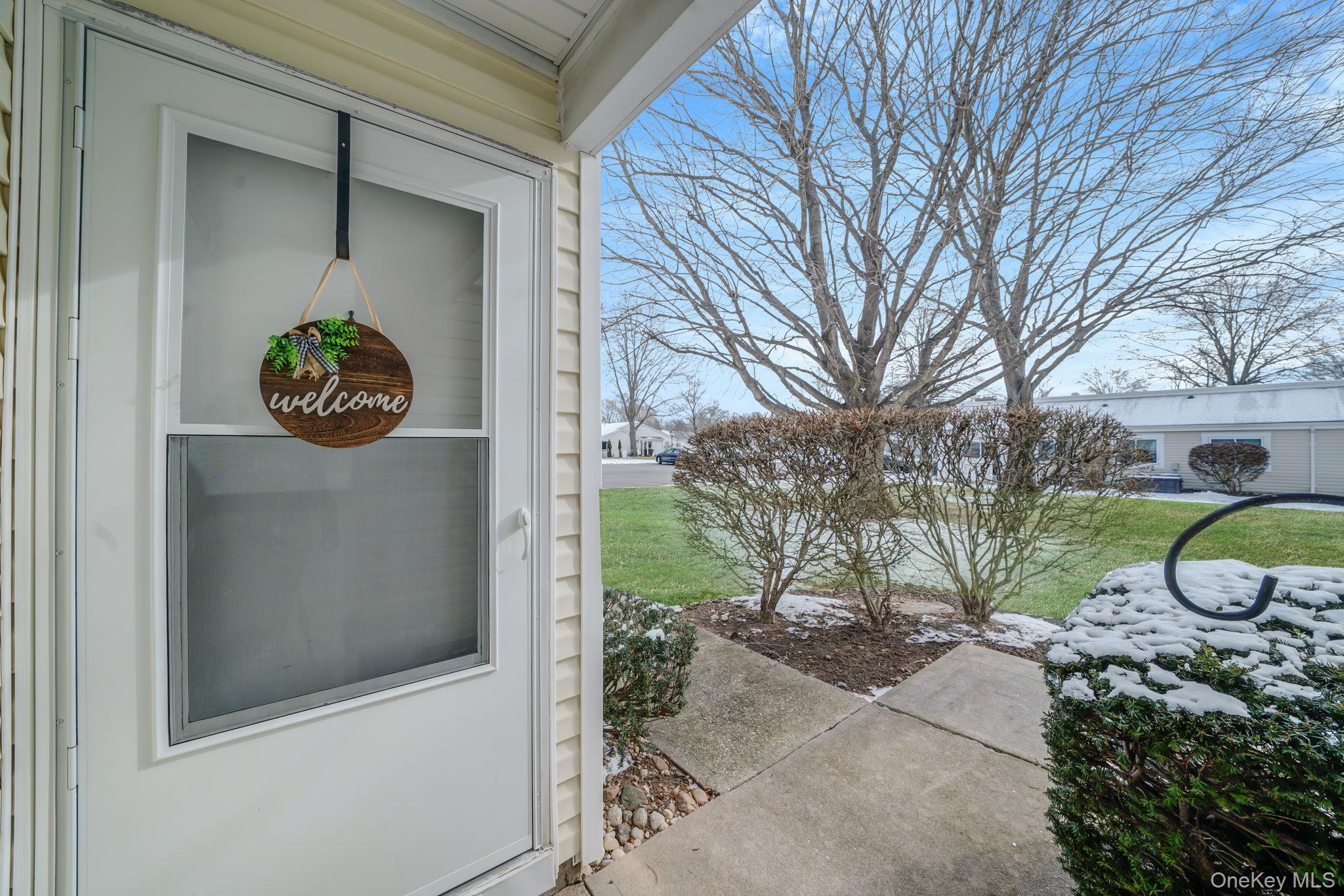 1107 Cabot Court N, Saint James, NY 11780