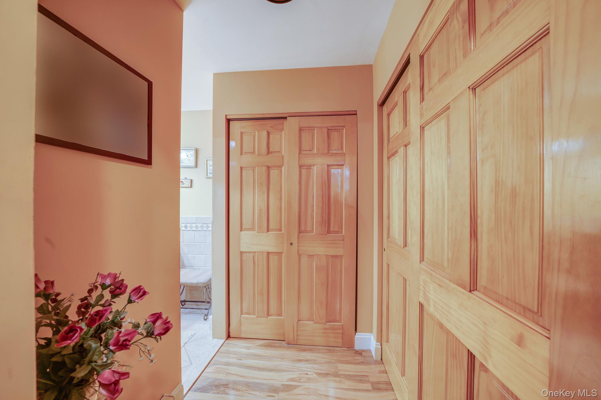 1107 Cabot Court N, Saint James, NY 11780