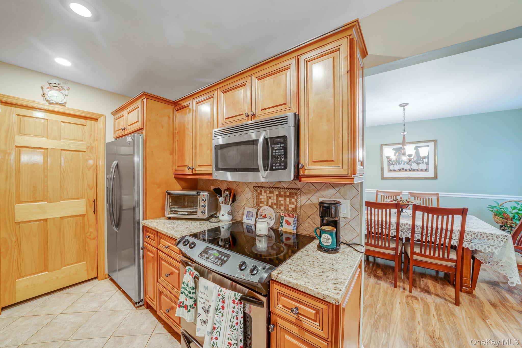 1107 Cabot Court N, Saint James, NY 11780