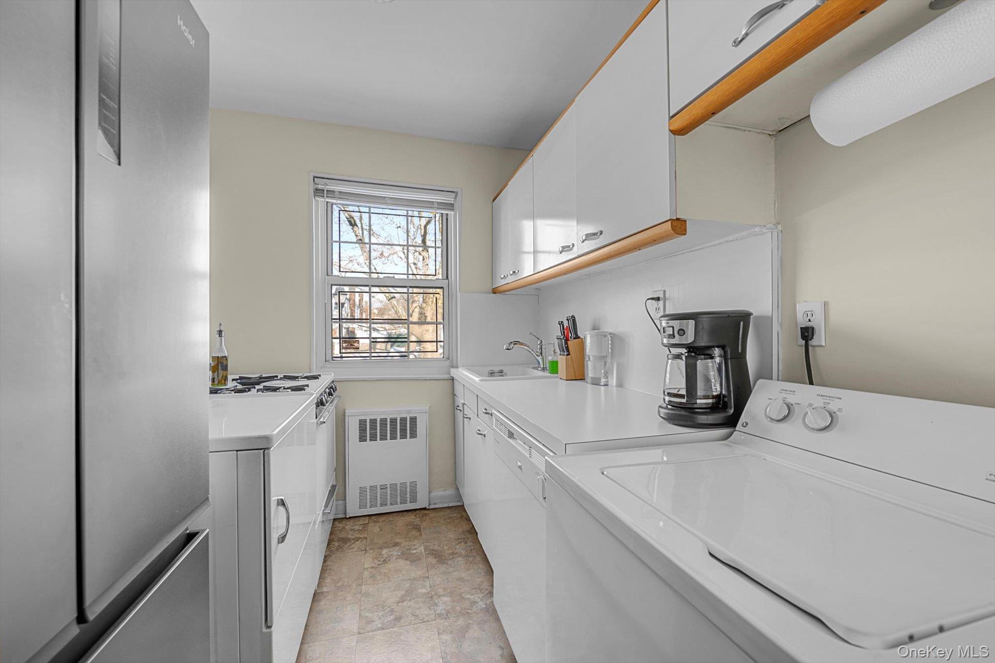 212-10 69 Avenue # A, Bayside, NY 11364