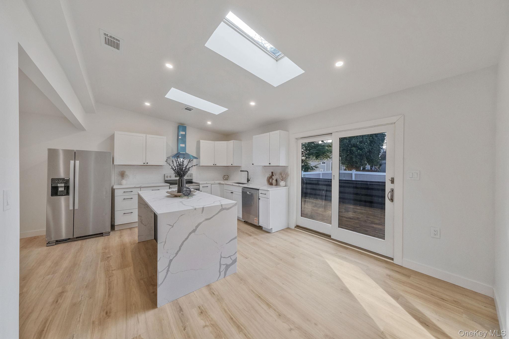 73 Midwood Avenue, Farmingdale, NY 11735